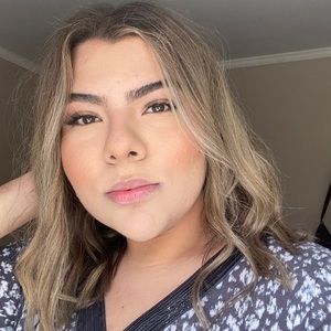 Meet your Posher, Marifer